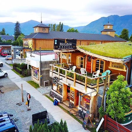 Rio Libre Pucon Party Hostel 外观 照片